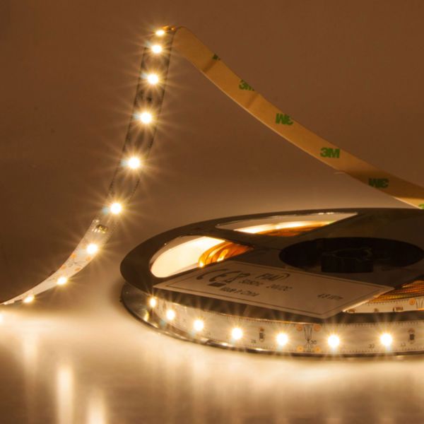 ISOLED LED SIL825-Flexband, 24V, 4,8W, IP20, warmweiß